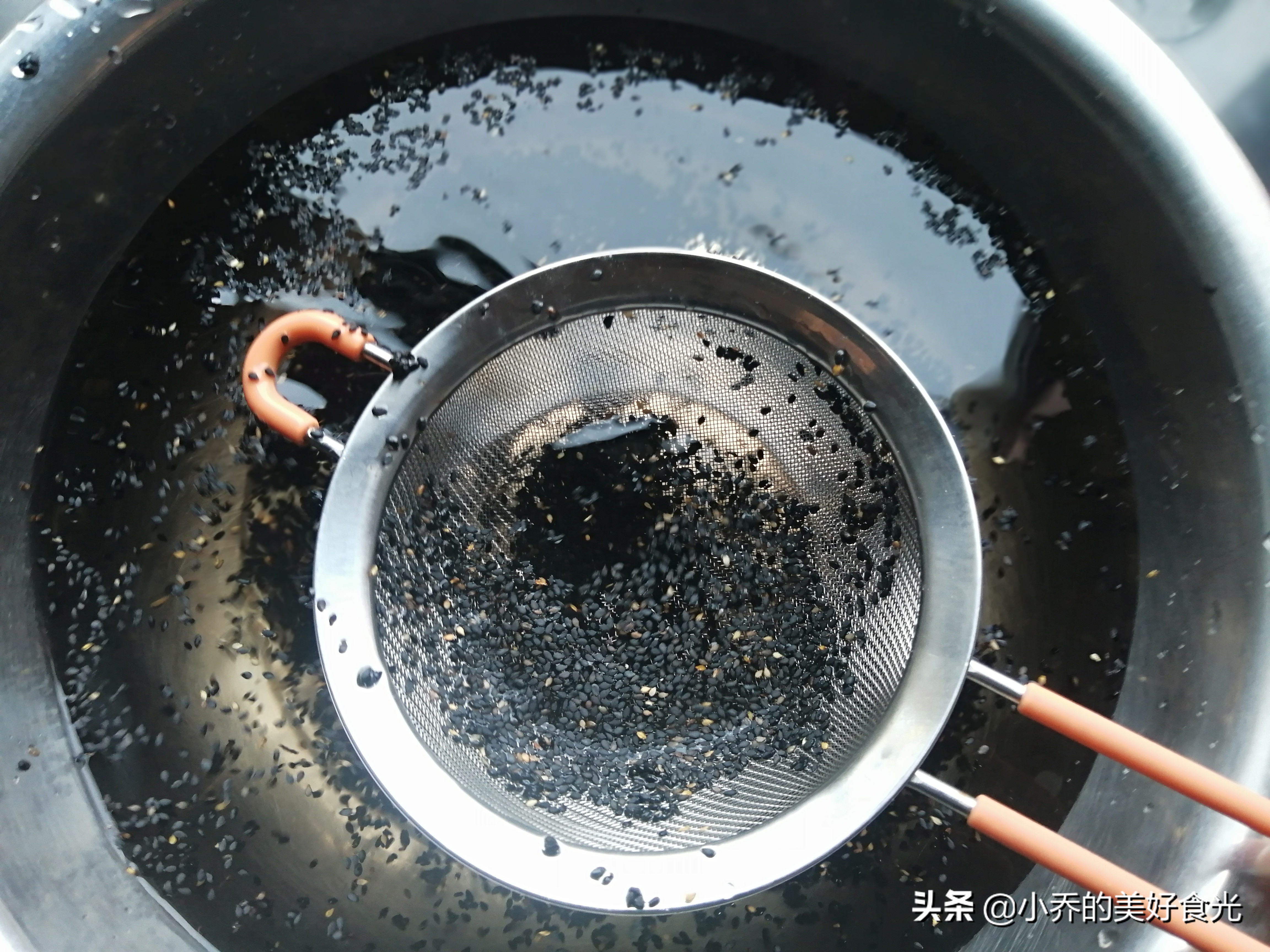 芝麻清洗方法,芝麻清洗后怎样干得快