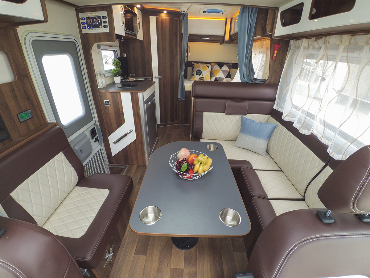 依维柯国产四驱6座房车,新星房车t600依维柯国产