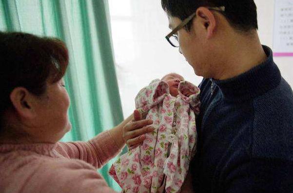 女宝下边有异味用什么清洗,小孩身上有股臭味怎么去除