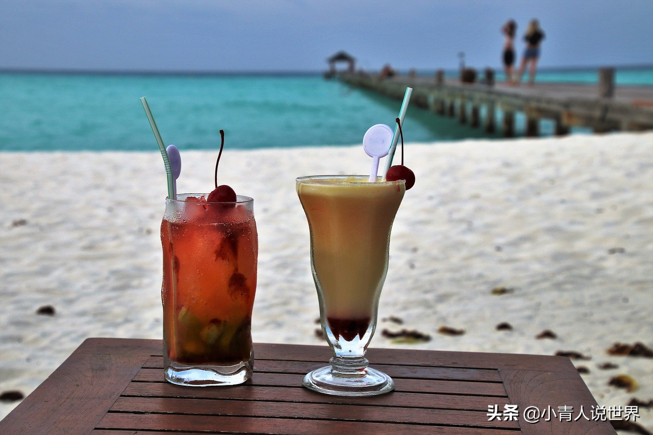 马尔代夫的蓝色海水清澈透明是潜水圣地，马尔代夫是个怎样的岛国