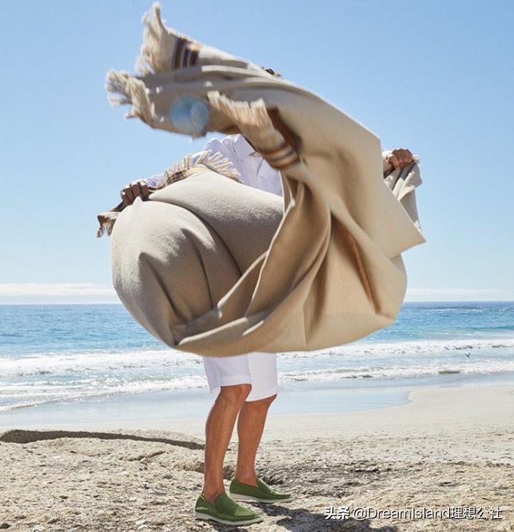 街拍白色乐福鞋,达妹街拍图文