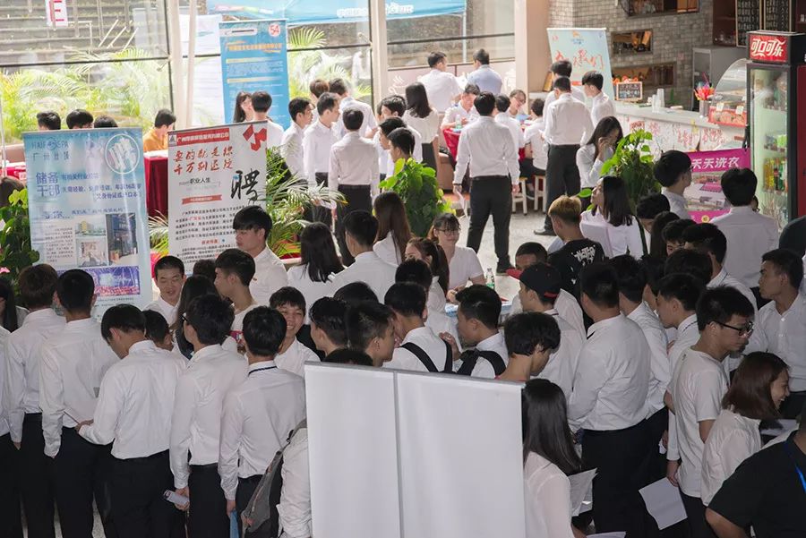 我是岭南，技工学校中的霸王“战斗机”