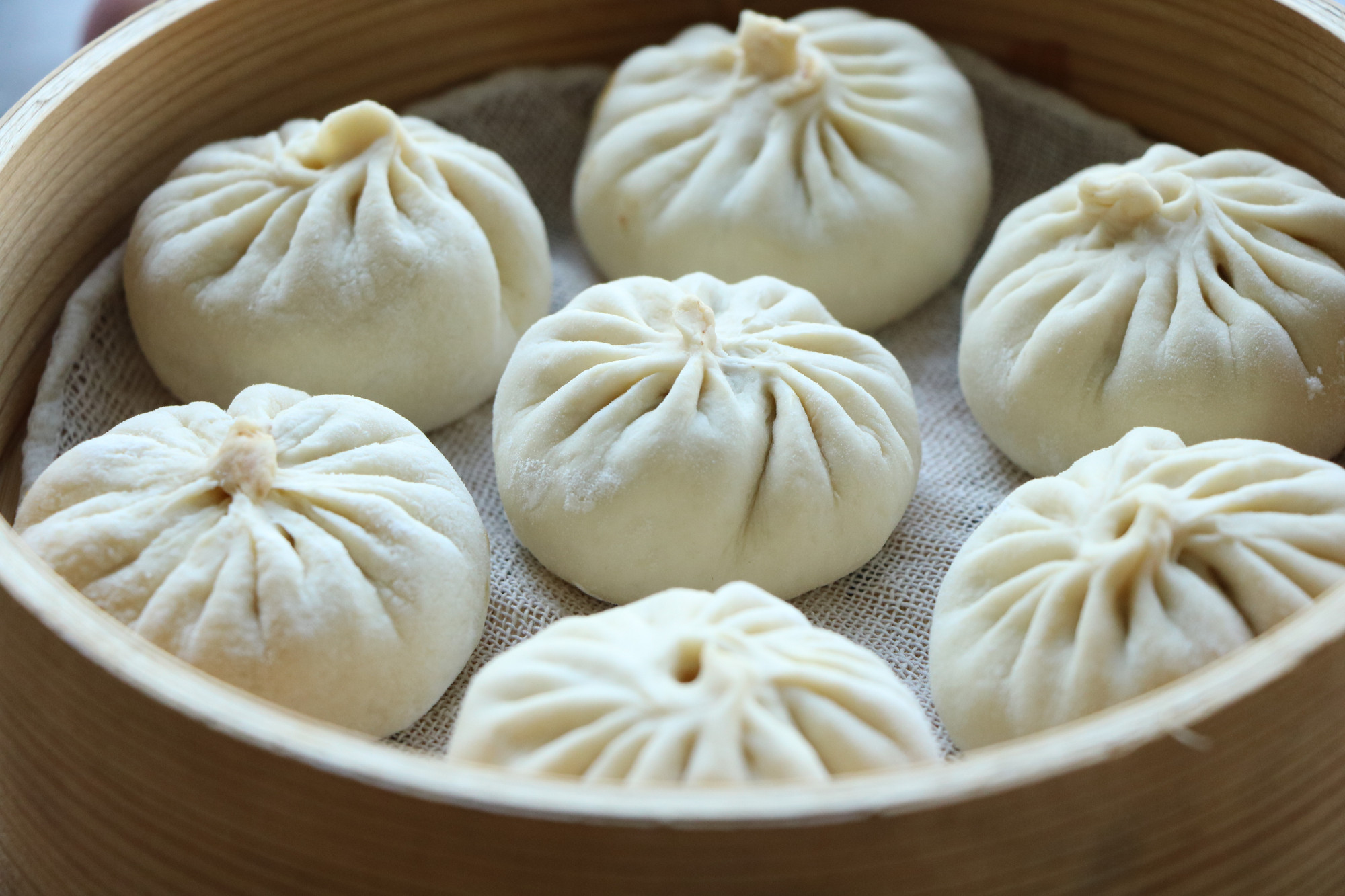 四川巴中正宗酱肉包的馅料全过程,茄子洋葱酱肉包馅料最正宗的做法