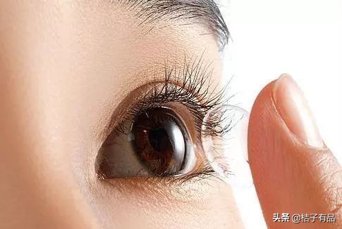 你的眼角已爬上皱纹,眼下细纹最好解决方法