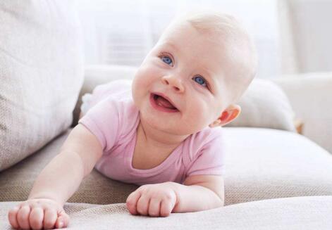 如何对抗宝宝湿疹？婴儿身上长了湿疹怎么办？