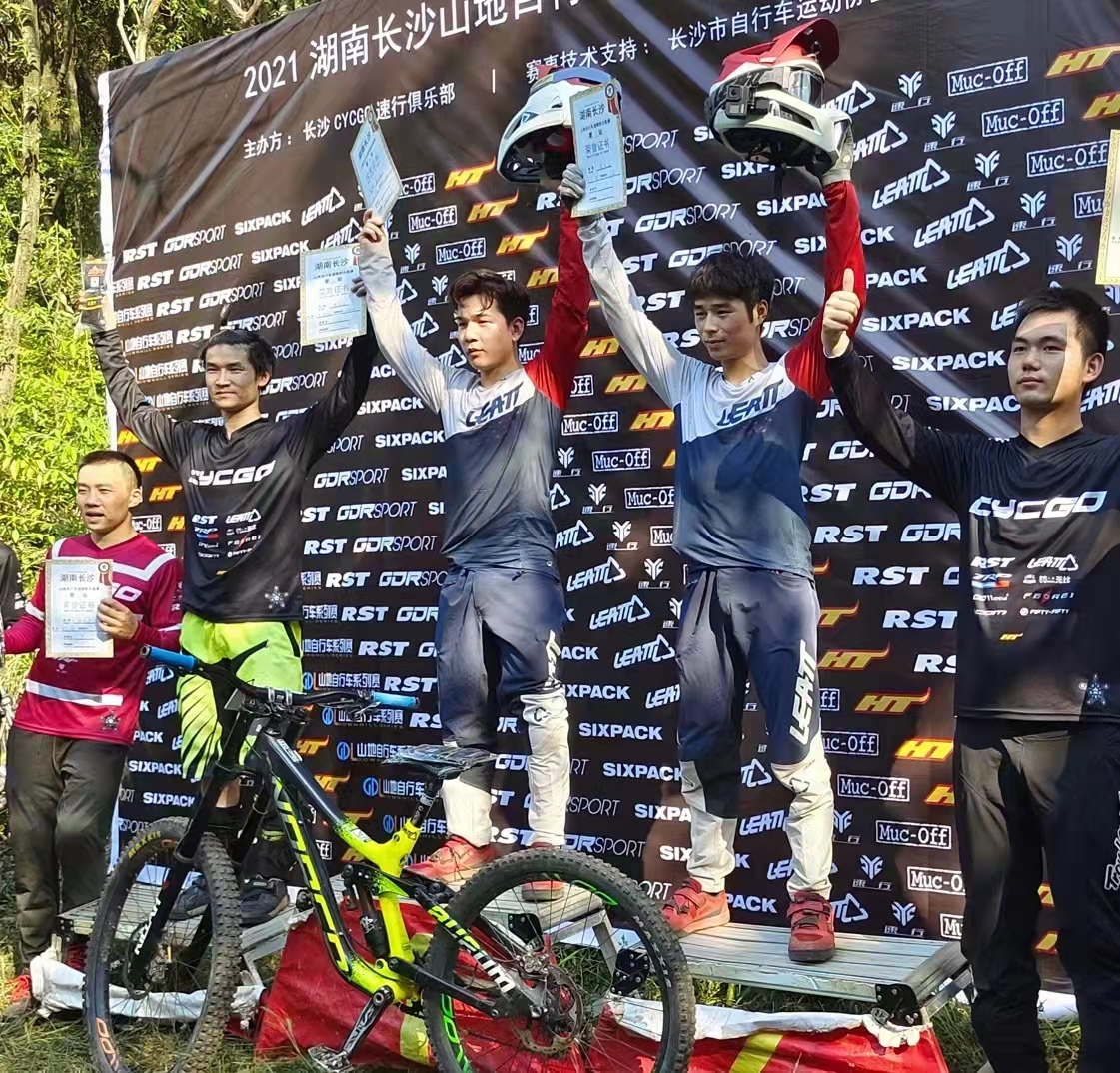 肖聪丁再刚重庆速降,肖聪速降冠军录像