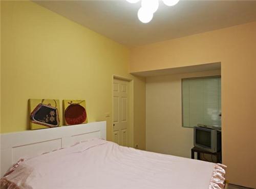 墙上刷乳胶漆用什么胶水,在旧乳胶漆墙上再刷乳胶漆行吗