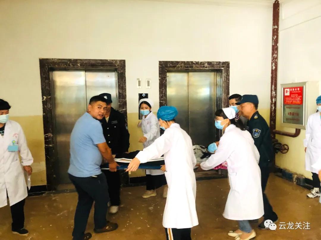 危急孕产妇急救转诊演练,危重产妇应急演练