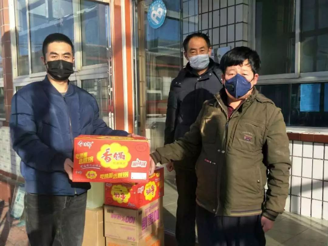 众志成城抗击疫情爱心捐赠暖人心,同舟共济抗疫情爱心捐助暖人心