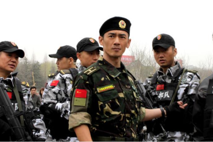 十年前郑伊健,郑伊健的保镖视频