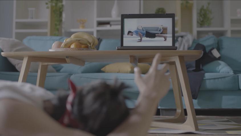 手机掉火锅里急救,吃火锅的时候手机怎么才能掉进去