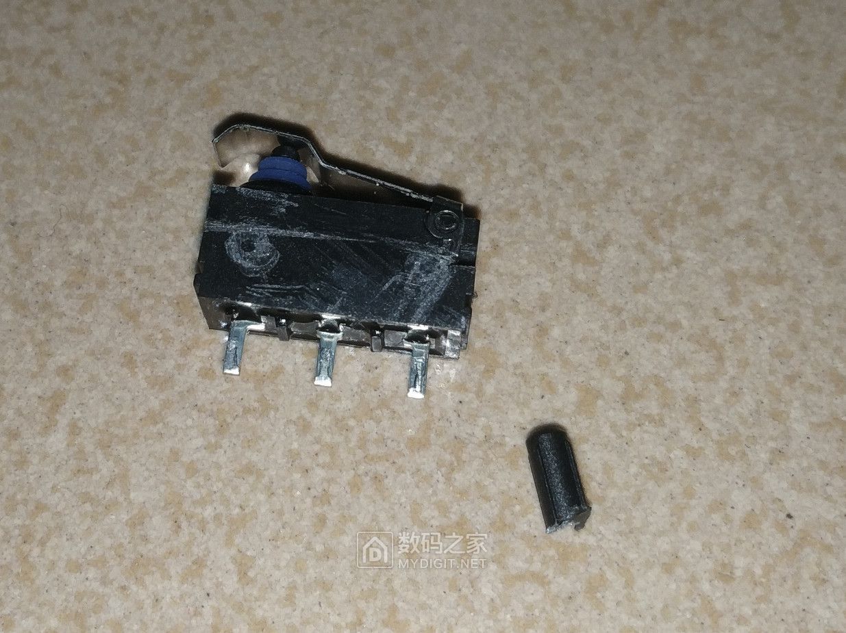 福特嘉年华尾箱关好仪表显示未关,福特嘉年华后备箱锁维修