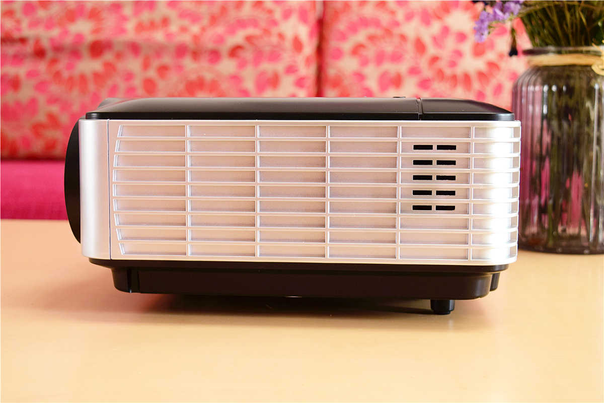 瑞格尔rd806投影机可以连wifi吗,瑞格尔rd806投影机能连手机吗