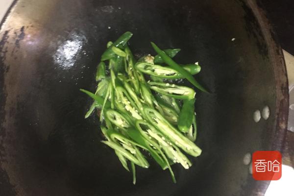 它是“菜中灵芝”,每次炒菜加几颗,不打郎中门前过,秋天别错过