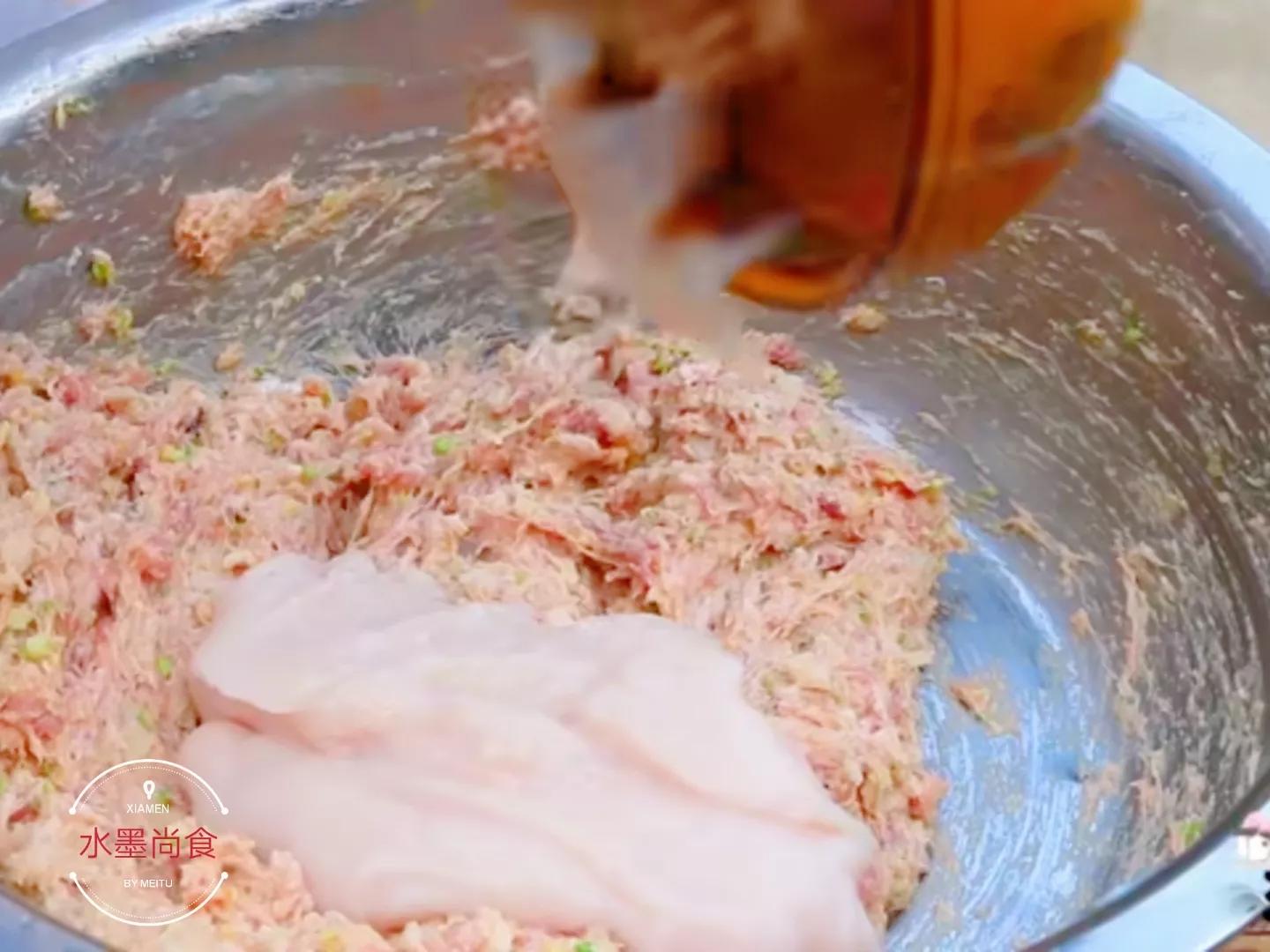 炸肉丸子加鸡蛋和面粉,炸肉丸子加淀粉还是面粉