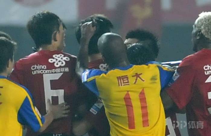 肇俊哲谈执教沧州雄狮,沧州雄狮球迷评价肇俊哲