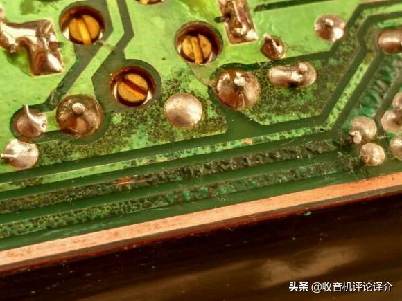 索尼sw55收音机怎么知道电容漏液,收音机显示屏漏液