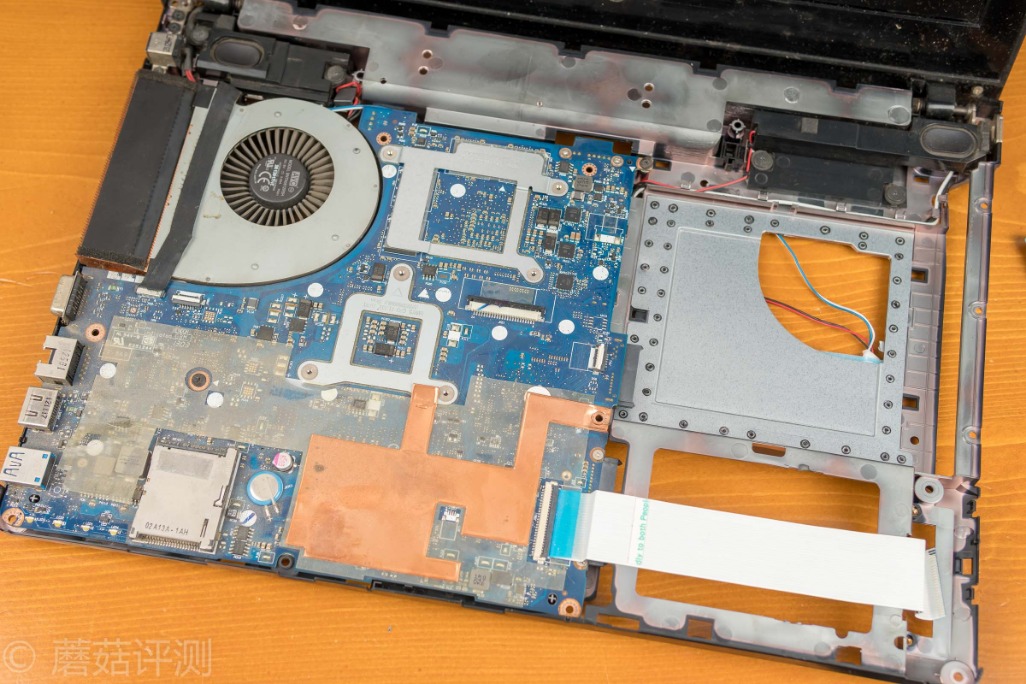 转轴断了维修多少钱,联想y400拆散热铜导管