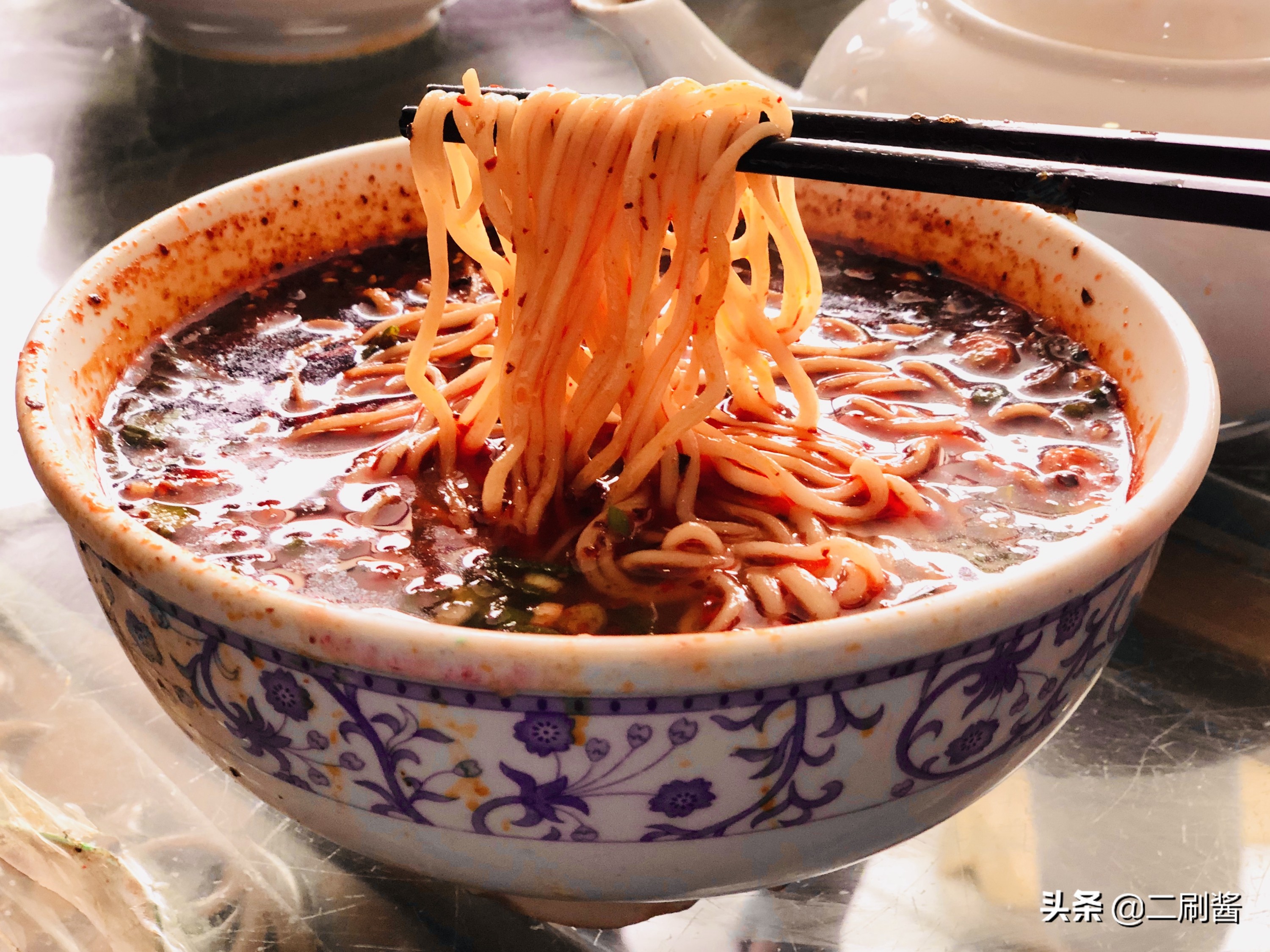 兰州旅游打卡第一站中山桥,去兰州旅游必吃的美食