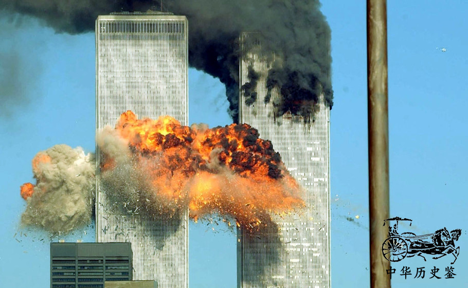 “9.11”事件真实老照片：男子绝望从106层跳下，小布什垂头丧气