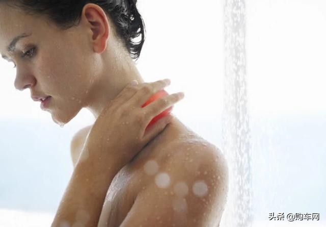 洗澡时搓出泥状物好不好,搓泥搓出来白色的是什么