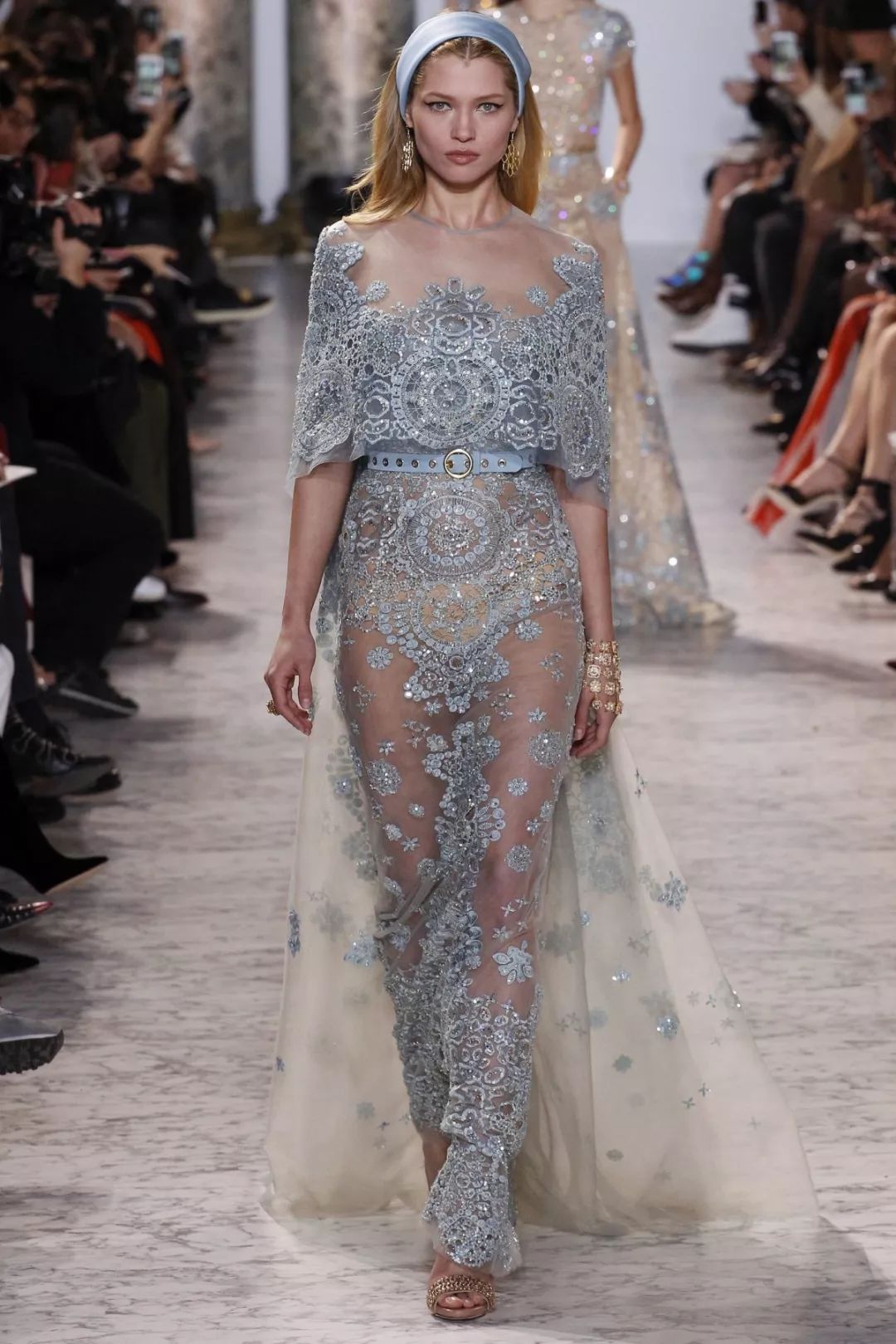 迪士尼冰雪奇缘衣服,看冰雪奇缘2电影