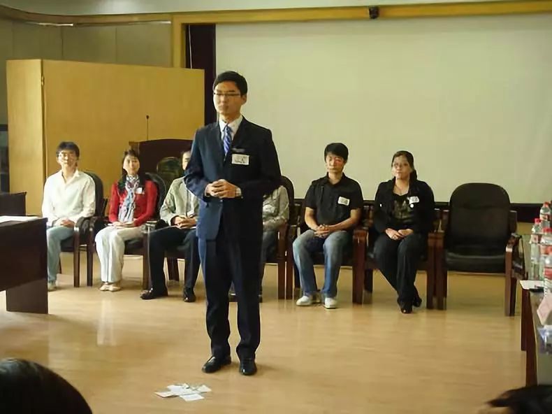 群面面试官:“你认为谁表现最差?”,送命题该怎么回答?