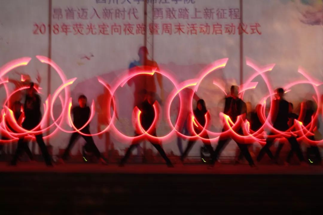 一场派对，一张面具，浪漫由你！川大锦江学院举行“假面舞会”