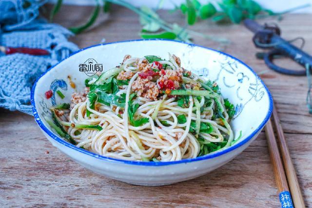 回家吃饭的面怎么做,下班回来一碗面条的做法