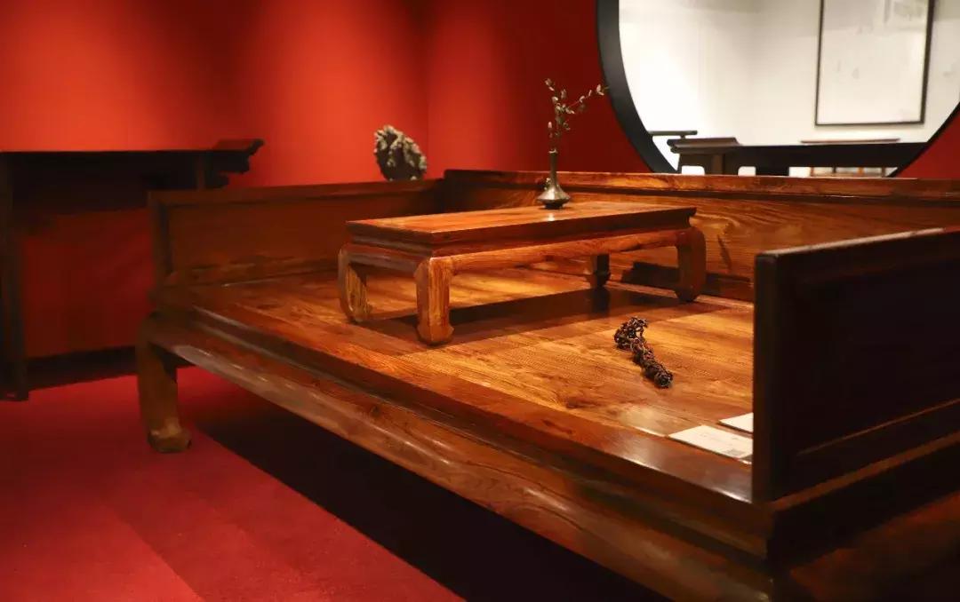 哪一种罗汉床最实用,适合在客厅罗汉床当卧具