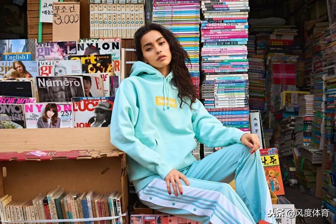 *窥偷**女神AdrianneHo的ins照片，我仿佛打开了新世界的大门……