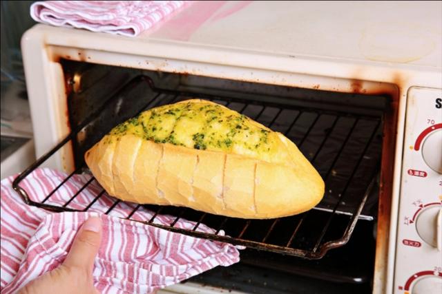 不同保质期的面包的区别,面包的储存方式有哪些