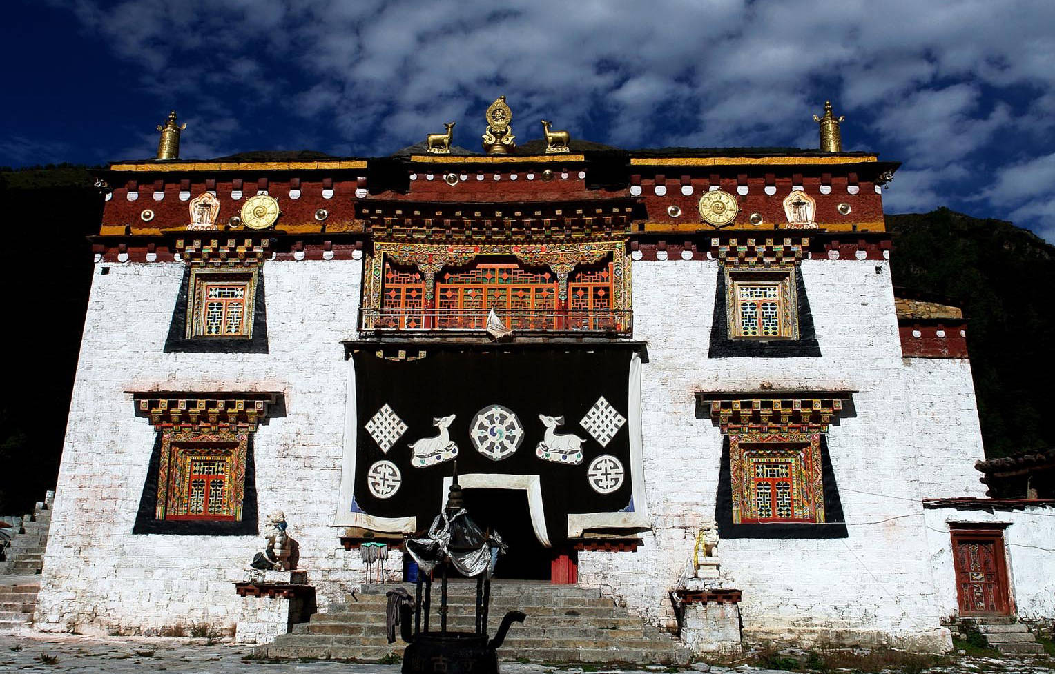 稻城亚丁攻略最新版,稻城亚丁游玩的最详细攻略