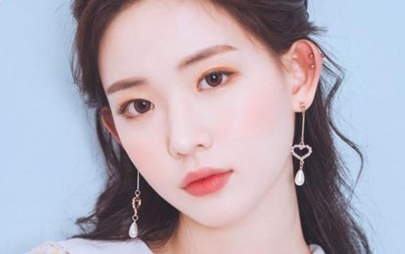 脸部凹陷怎么变饱满护肤,脸部衰老凹陷怎么恢复饱满