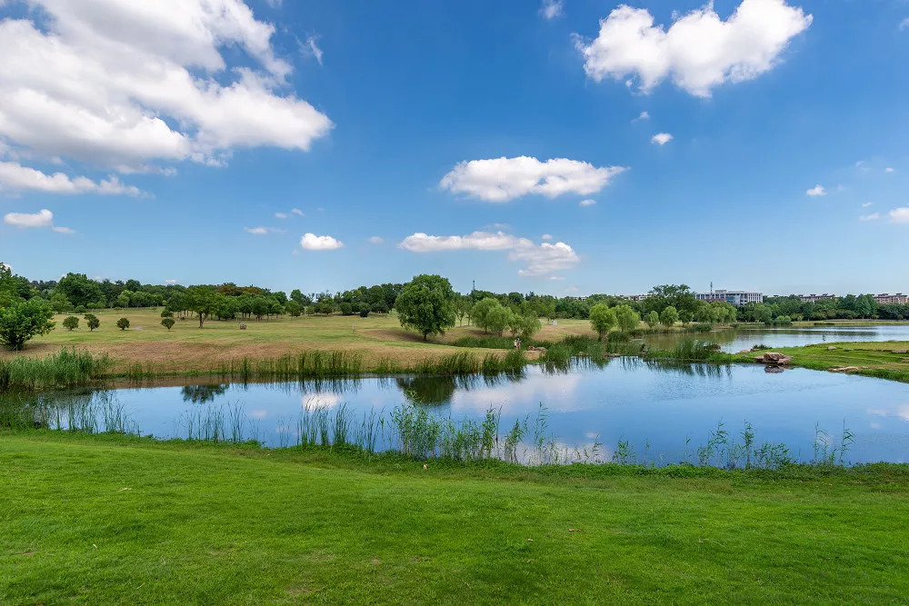 南京亚洲第一大体育场,江苏省第一座体育场