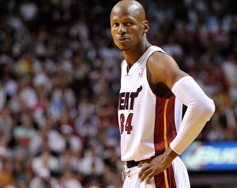 13年总决赛雷阿伦压哨三分完整版,雷阿伦热火总决赛g6救命三分