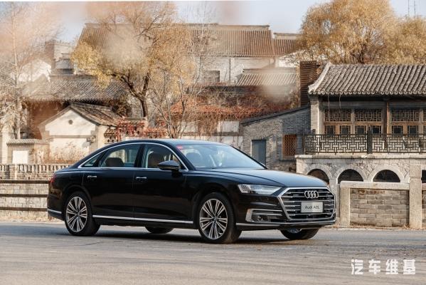 奥迪a8l60tfsi试驾视频,智能与豪华之间的平衡试驾奥迪a8l