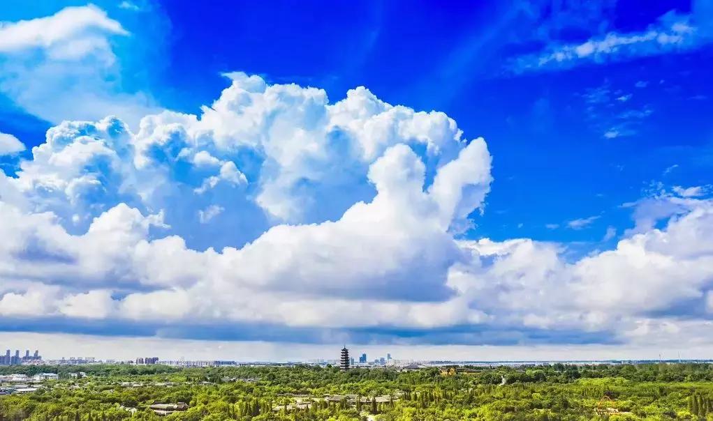 蓝天白云晴空万里发朋友圈,蓝天白云晴空万里宝应