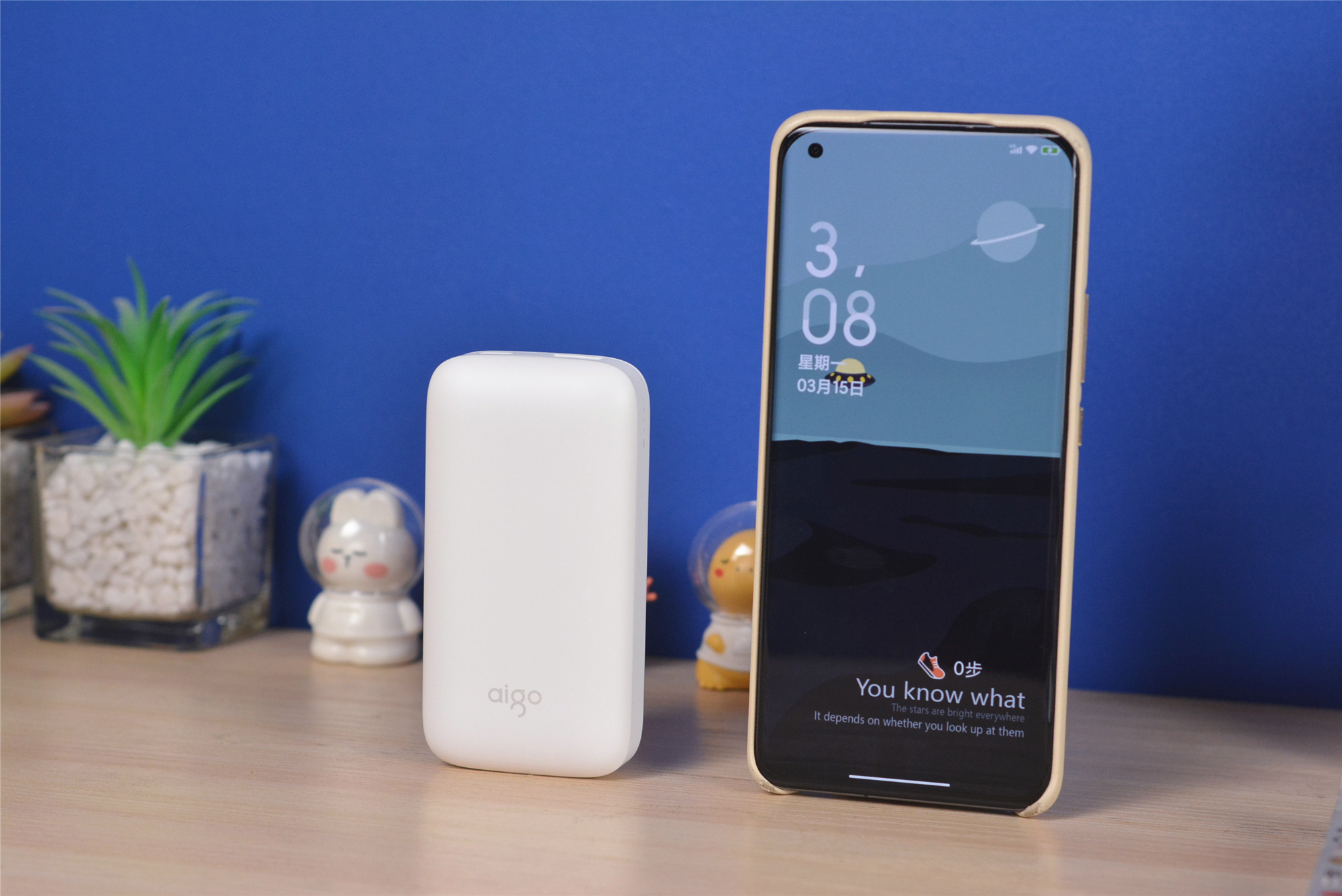 aigo爱国者充电宝10000毫安mini,aigo爱国者充电宝e20000pd白色