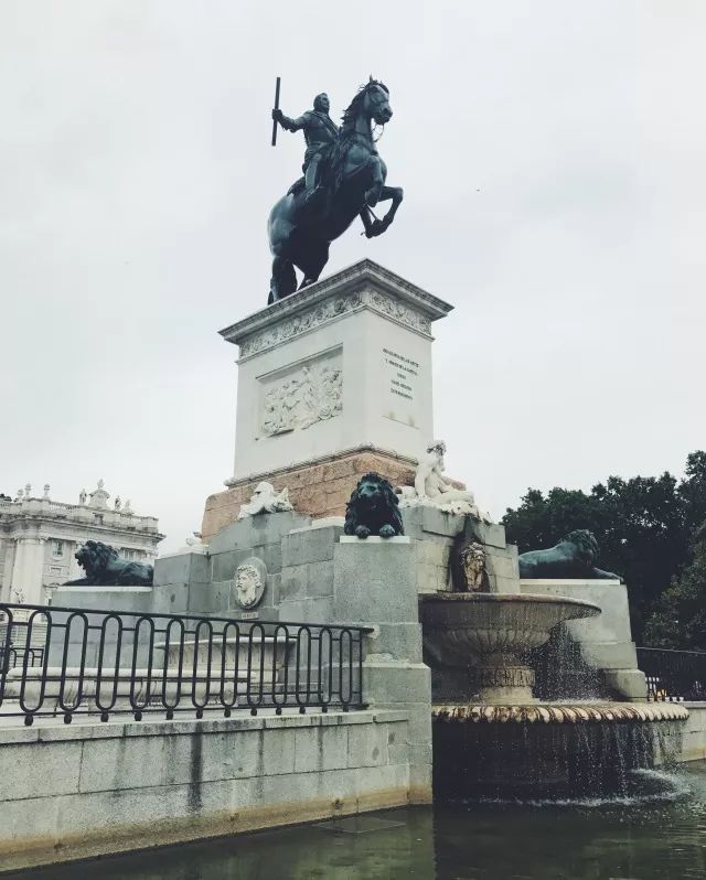 西班牙马德里旅游攻略自由行,西班牙马德里巴塞罗那自由行