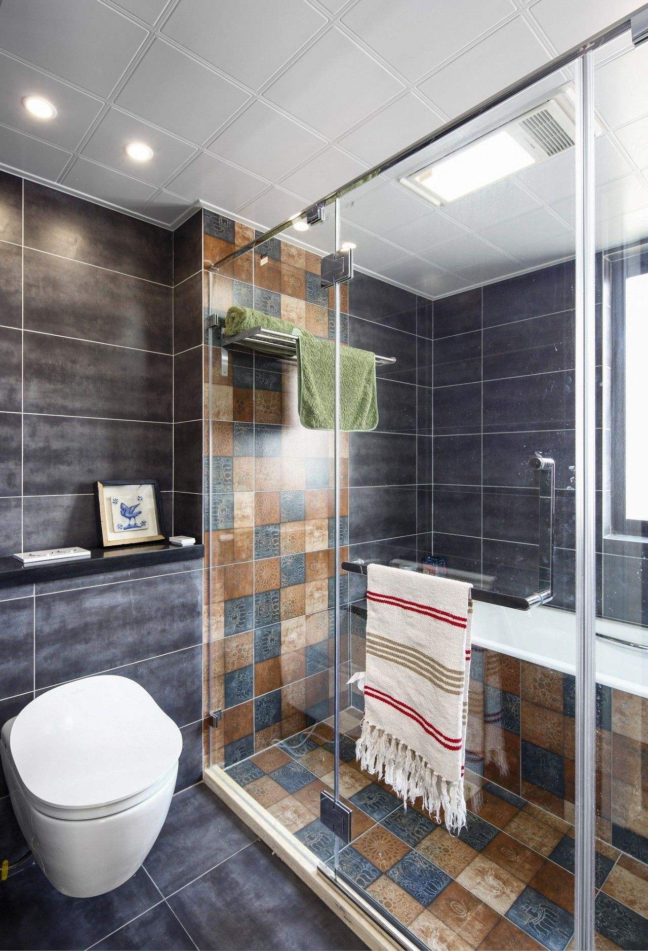 铝扣板吊顶用什么样的好,厕所集成吊顶铝扣板多厚最好