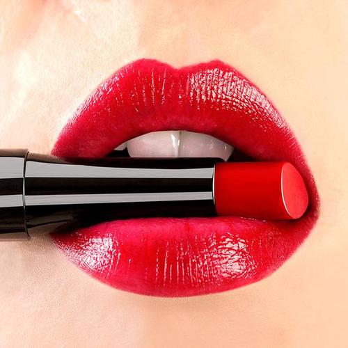 女生经常涂口红会有什么样的危害,天天涂口红的女人
