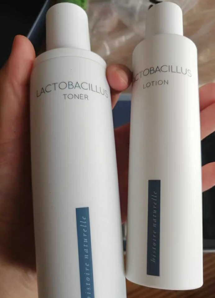 买贵不如选对，AHC神仙水，调节水油均衡不粘腻