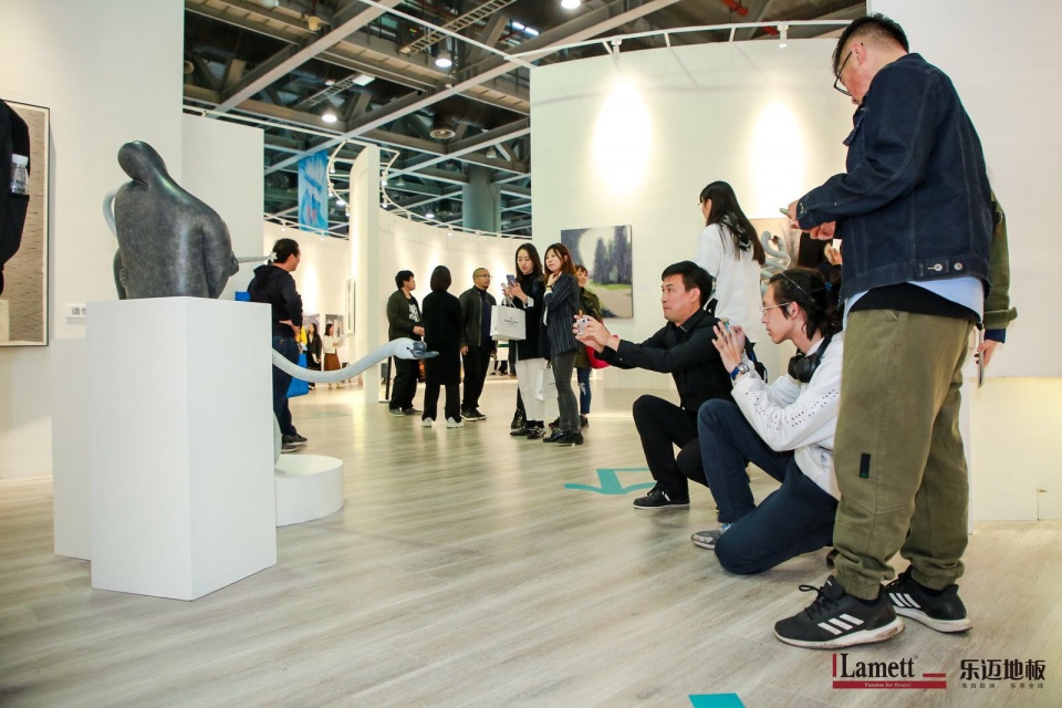 从刚需走进创意时代，Lamett乐迈地板以设计驱动，玩转跨界艺术