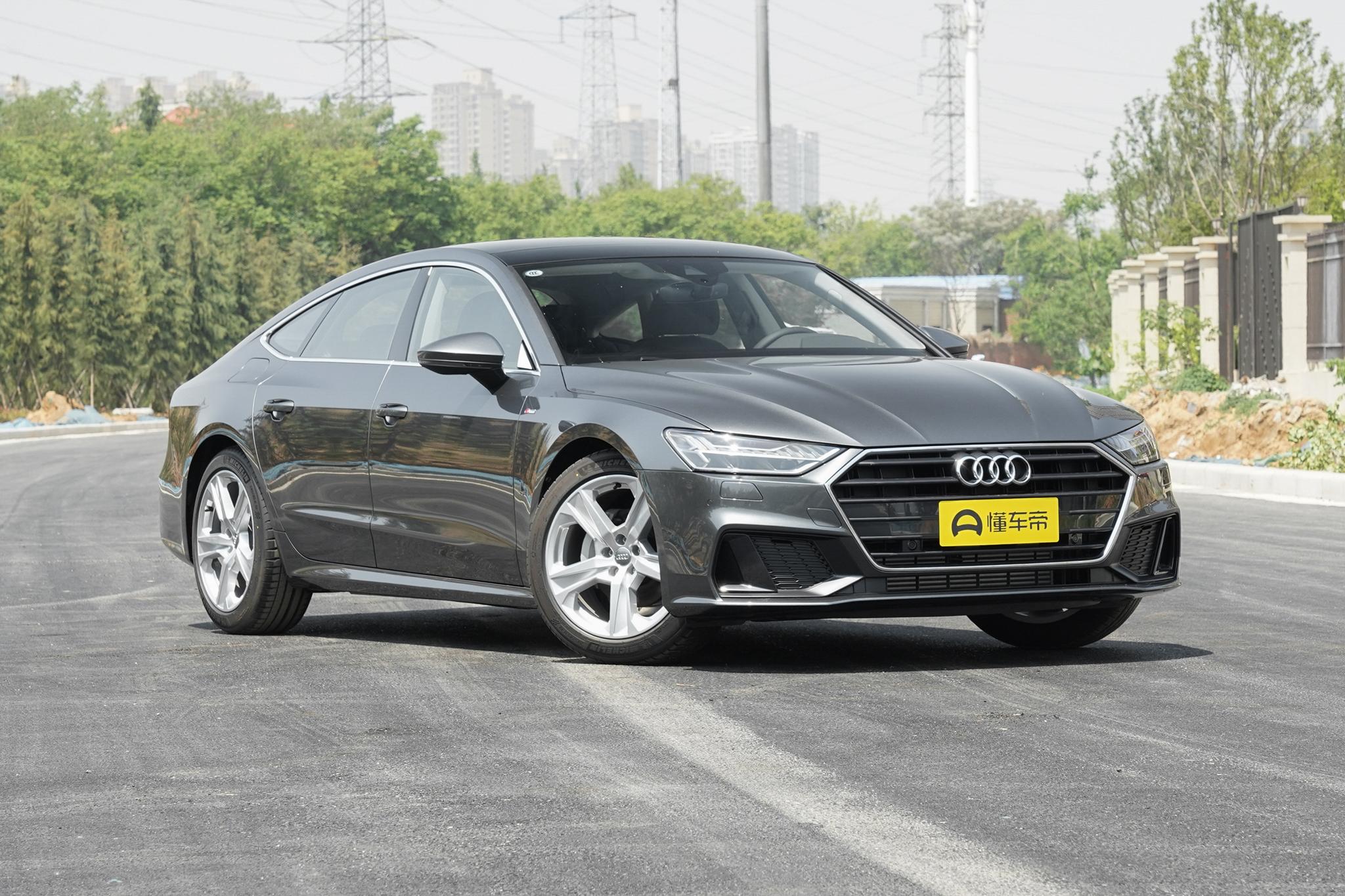奥迪a7翠绿,上一代奥迪a7街拍