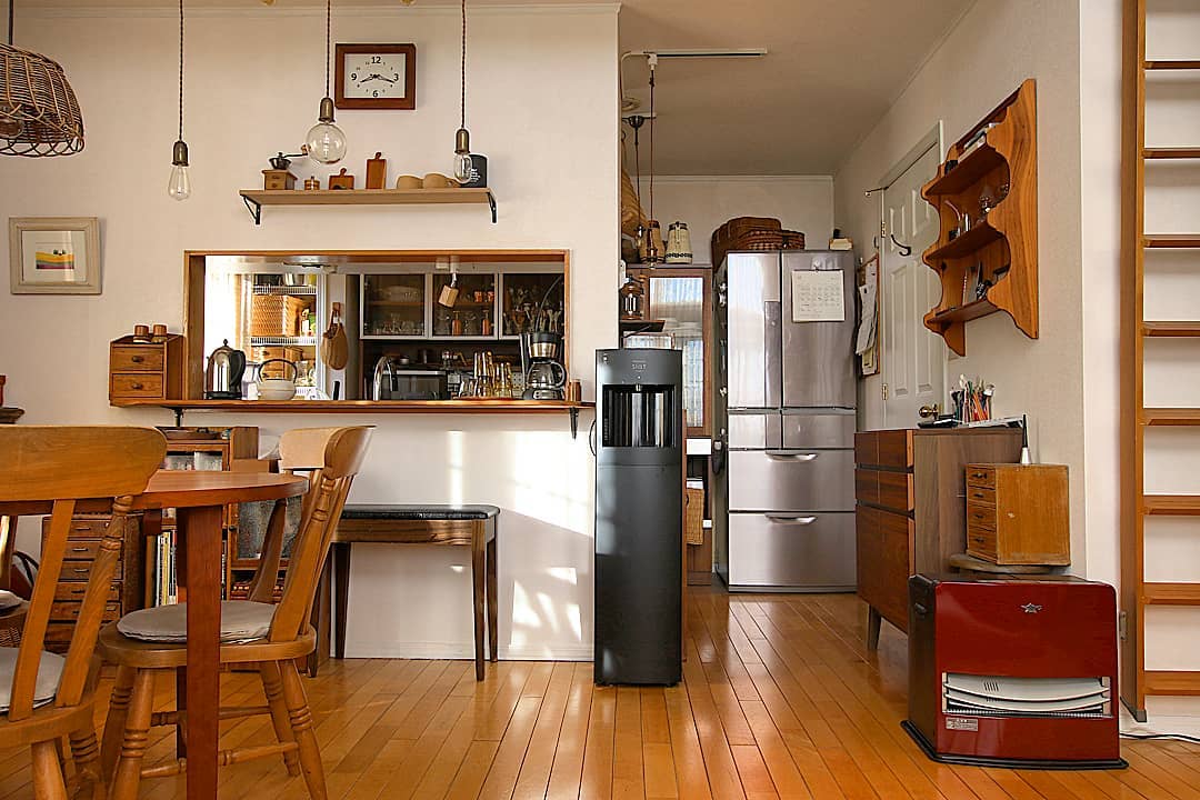 顶层带20平米左右的阁楼房子,有阁楼的挑高房子