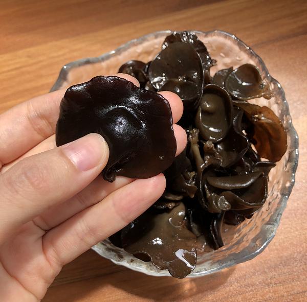 柞水木耳炒腊肉,卖疯了的零食