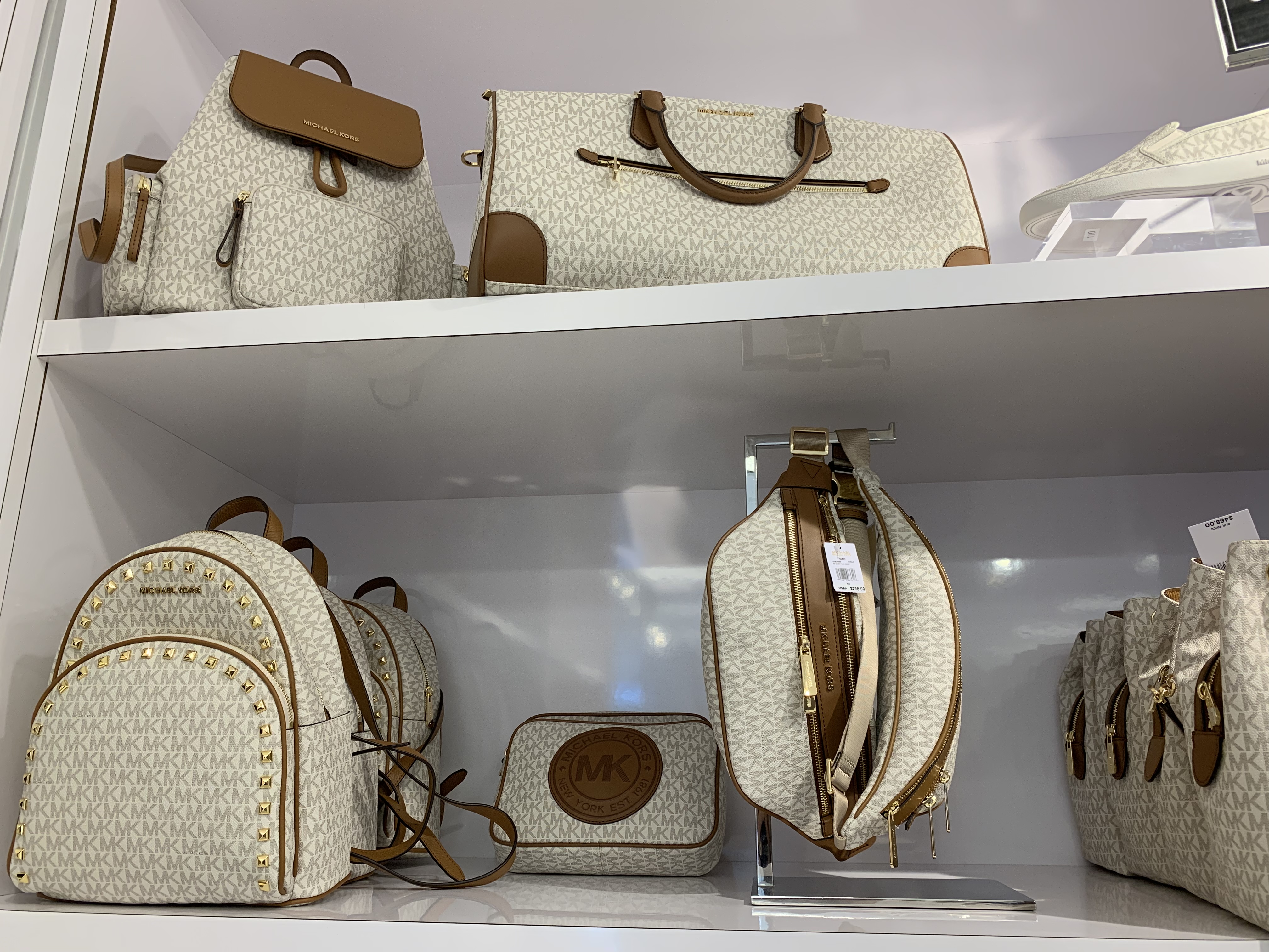 美国奥特莱斯的消费,美国奥特莱斯买奢侈品折扣