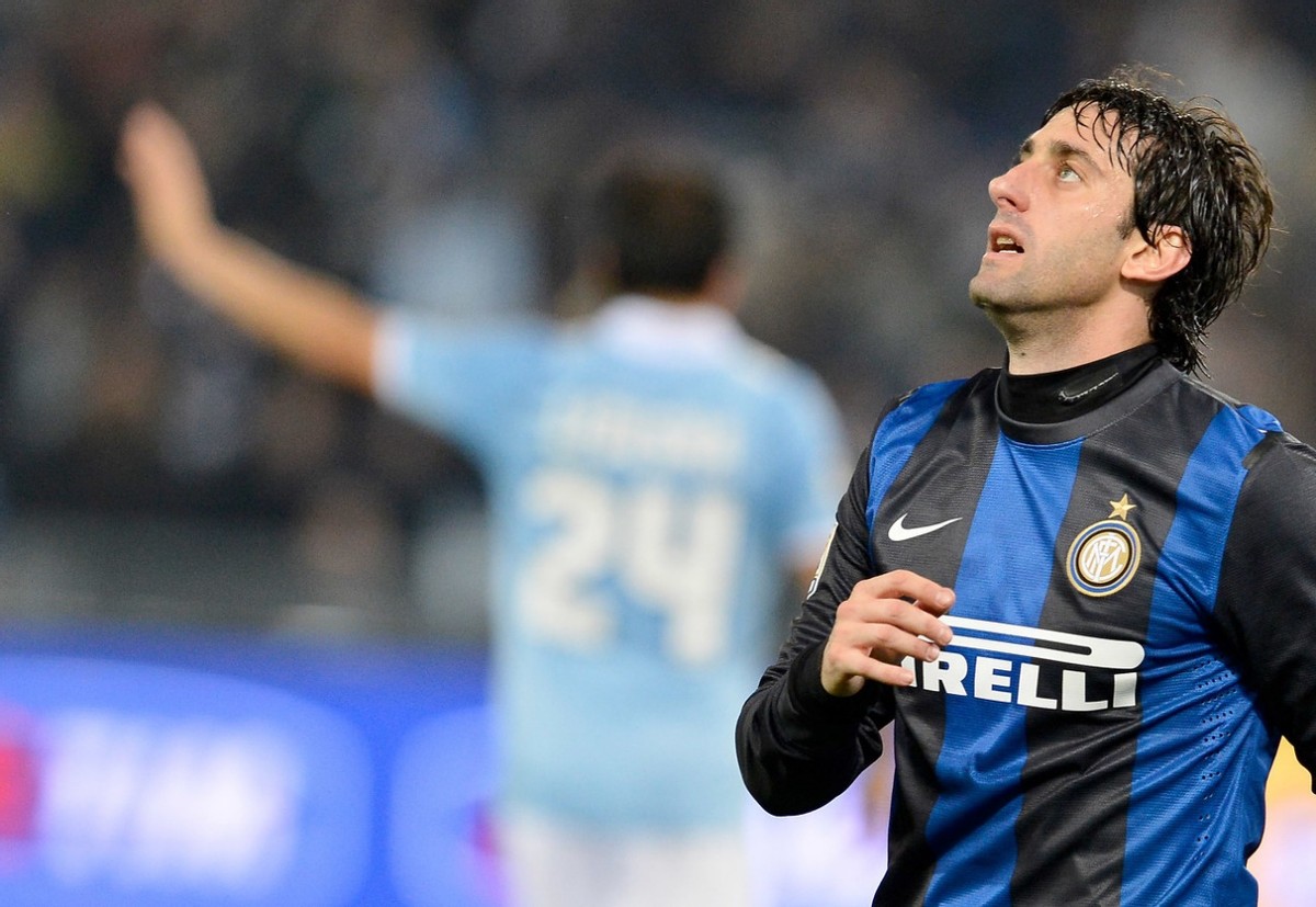 四球定三冠！蓝黑锋霸米利托，大器晚成的阿根廷巨星