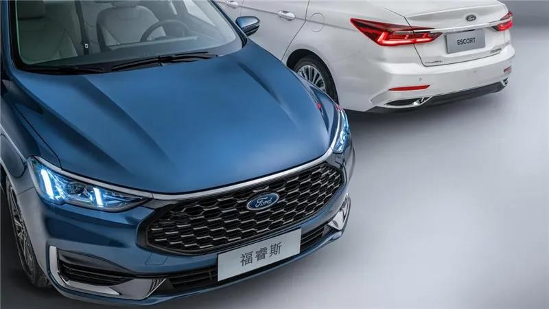 全新福特福睿斯三缸实拍,新款福特福睿斯四缸